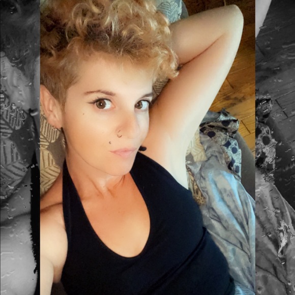 Meet your Posher, Colleen - Picture 4 of 4